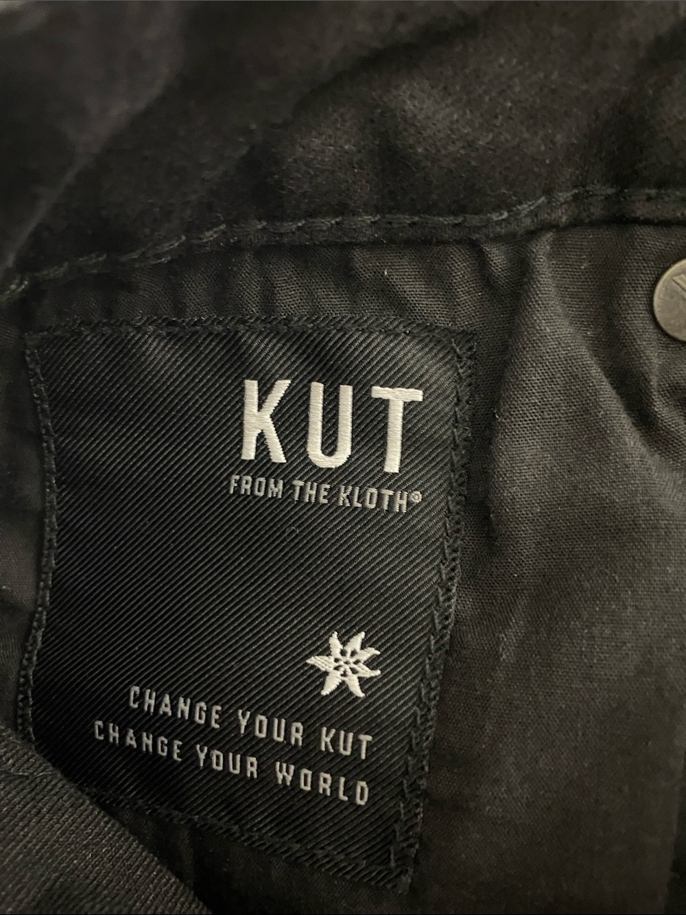 Kut from the Kloth Kurvy Diana Skinny - Picture 12 of 12